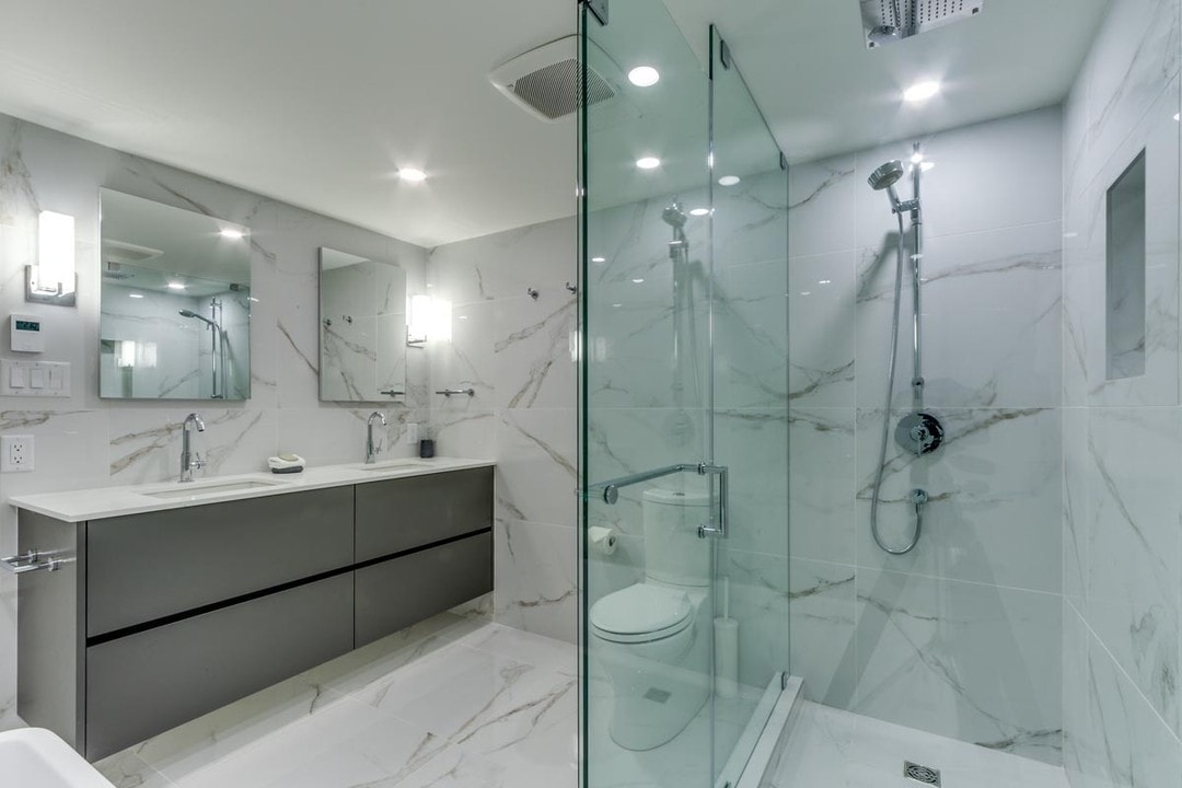 Bathroom Renovation Completed by RDC Fine Homes, Holmes Approved Builder