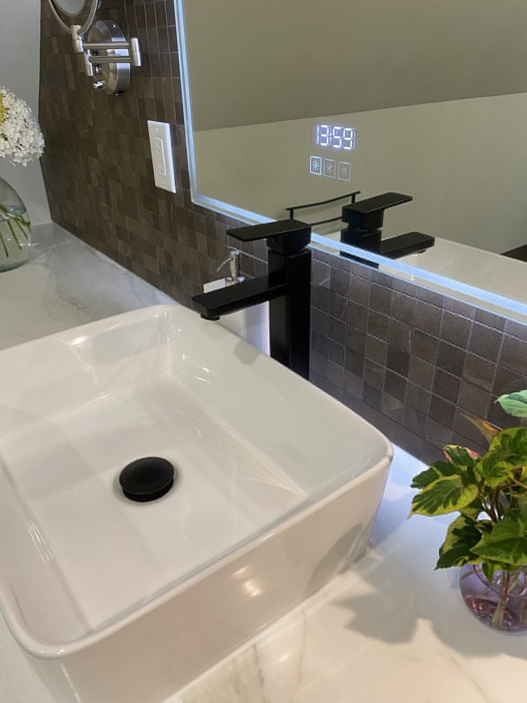 How Use Matte Black Fixtures In Your Bathroom | Make It Right®