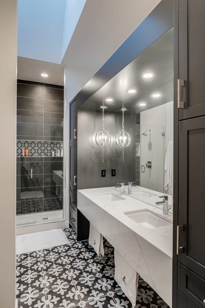 Check out this black and white themed bathroom from Lexis Homes, Holmes Approved Homes Builder.