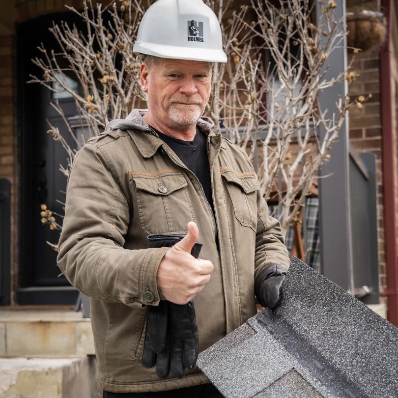 Mike Holmes With Atlas Roofing Pinnacle Sun Shingles