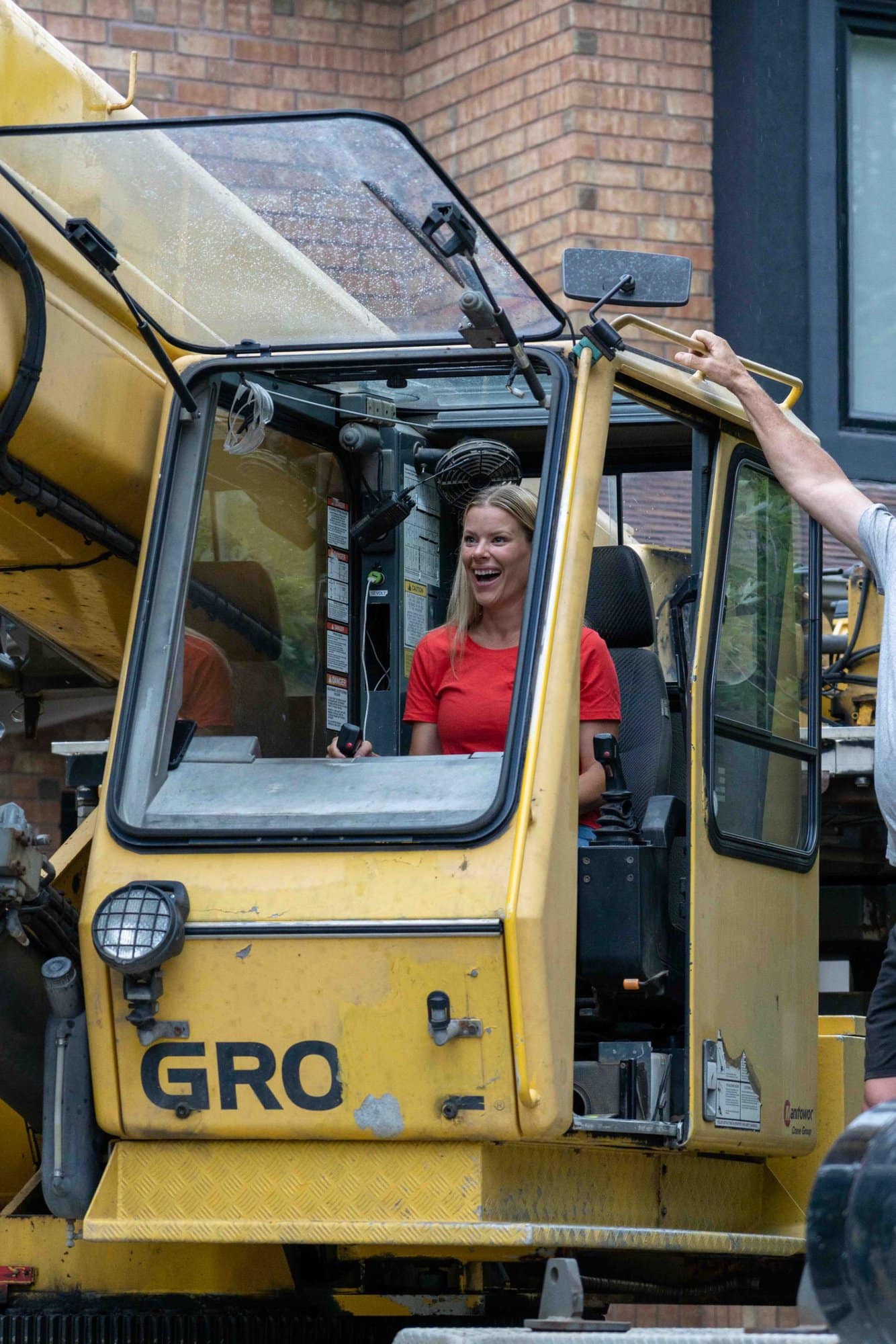 If there is a machine on the job site, Sherry Holmes wants to drive it, as seen on Holmes Family Rescue, Season 2.